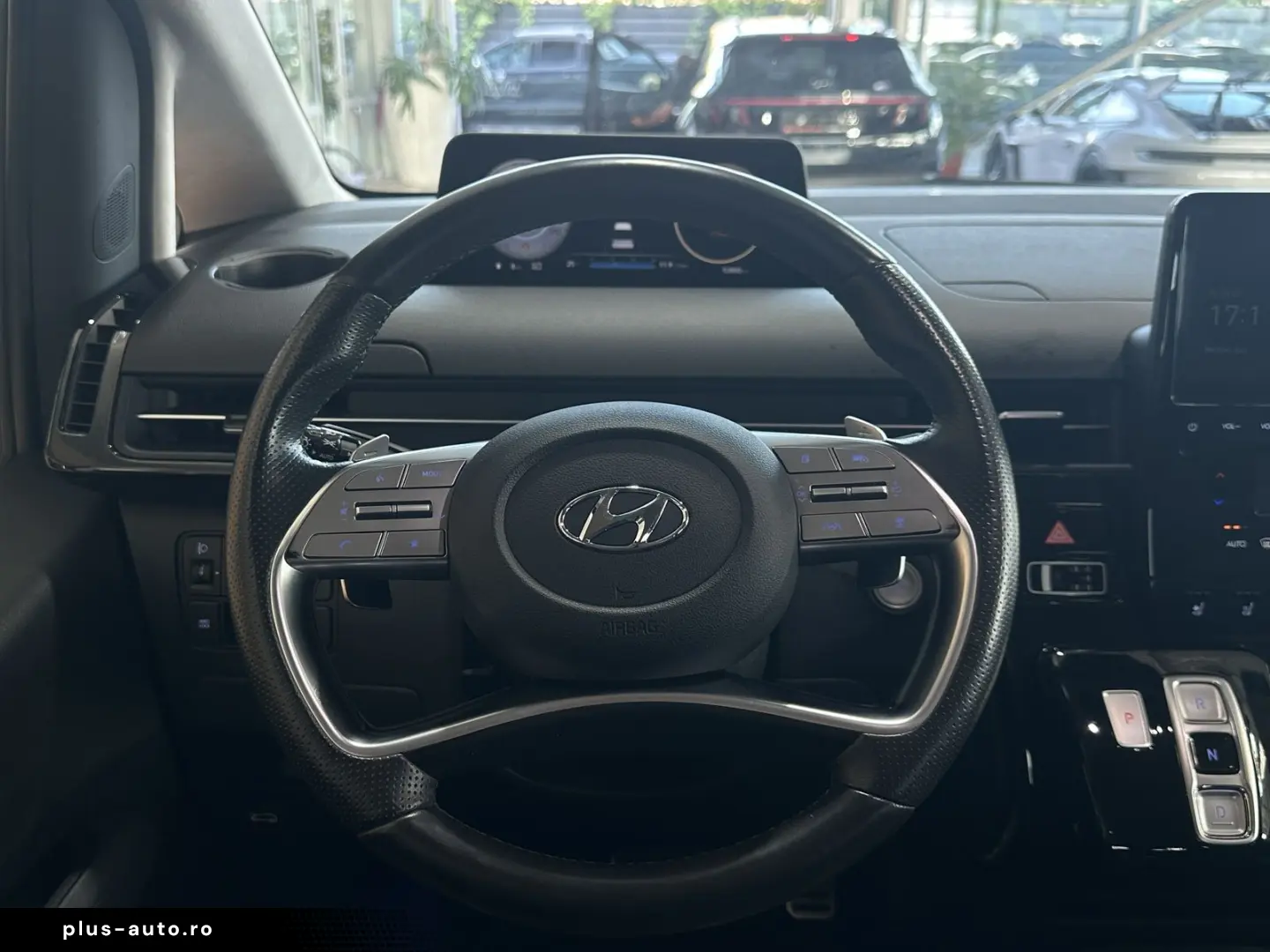 HYUNDAI Staria Signature 7-Sitzer Leder 360Cam BOSE Pano