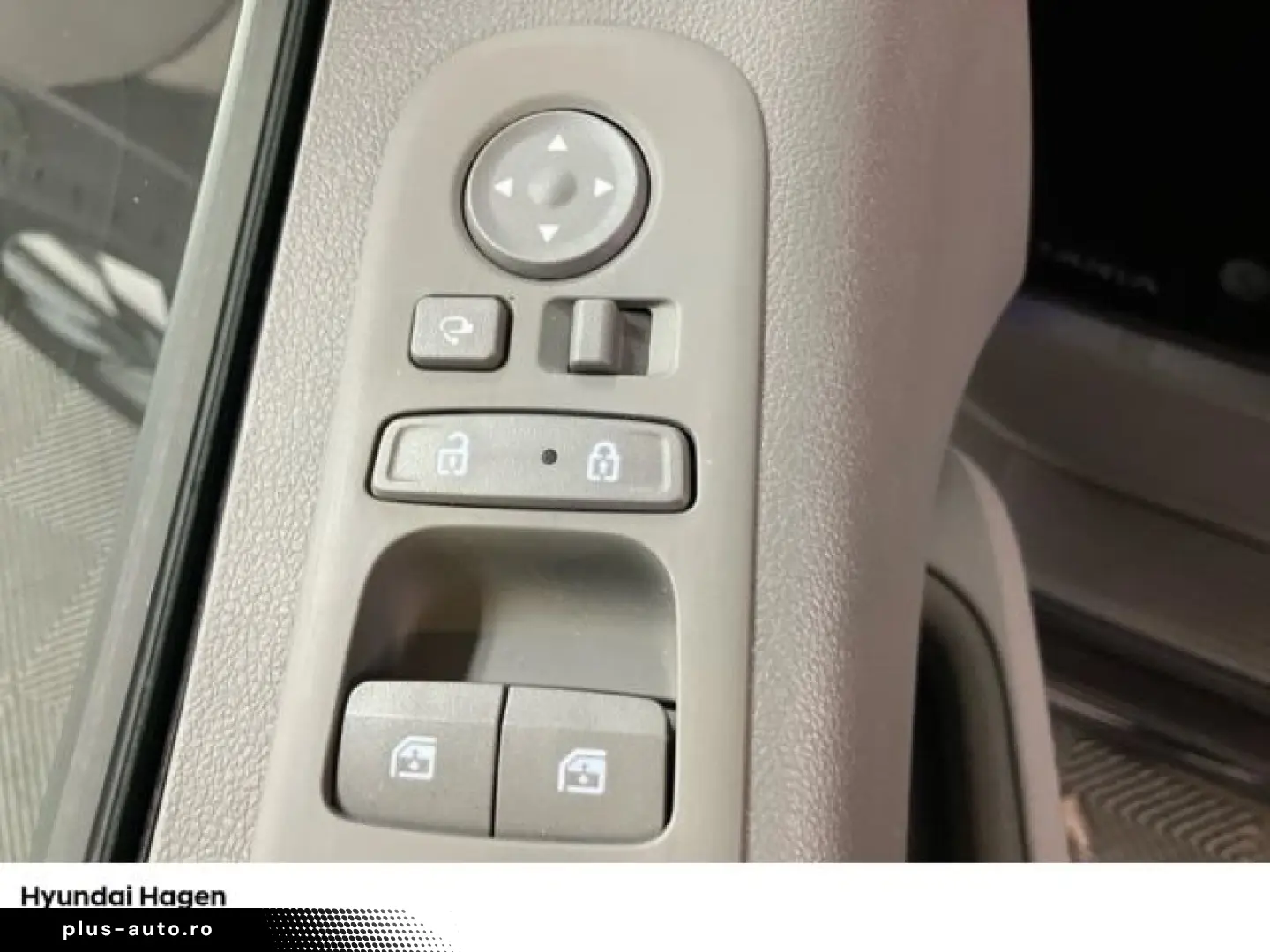 HYUNDAI STARIA Signature 4WD LED NAV BOSE LEDER 7Sitzer