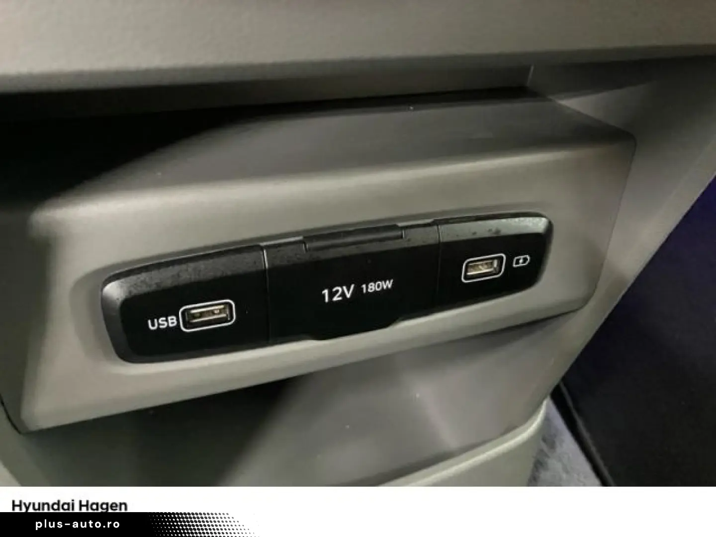 HYUNDAI STARIA Signature 4WD LED NAV BOSE LEDER 7Sitzer