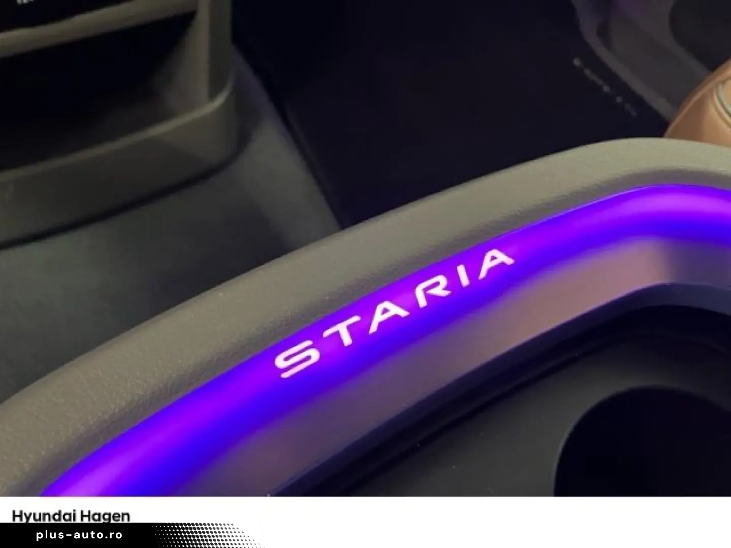 HYUNDAI STARIA Signature 4WD LED NAV BOSE LEDER 7Sitzer