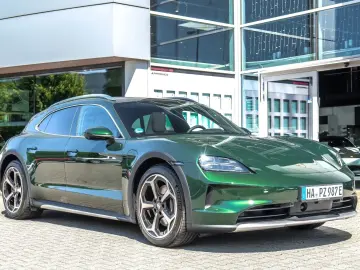 Porsche Taycan 4 Cross Turismo Soft-Close Head-Up