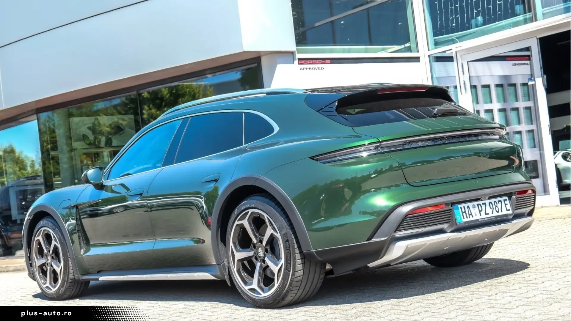 Porsche Taycan 4 Cross Turismo Soft-Close Head-Up