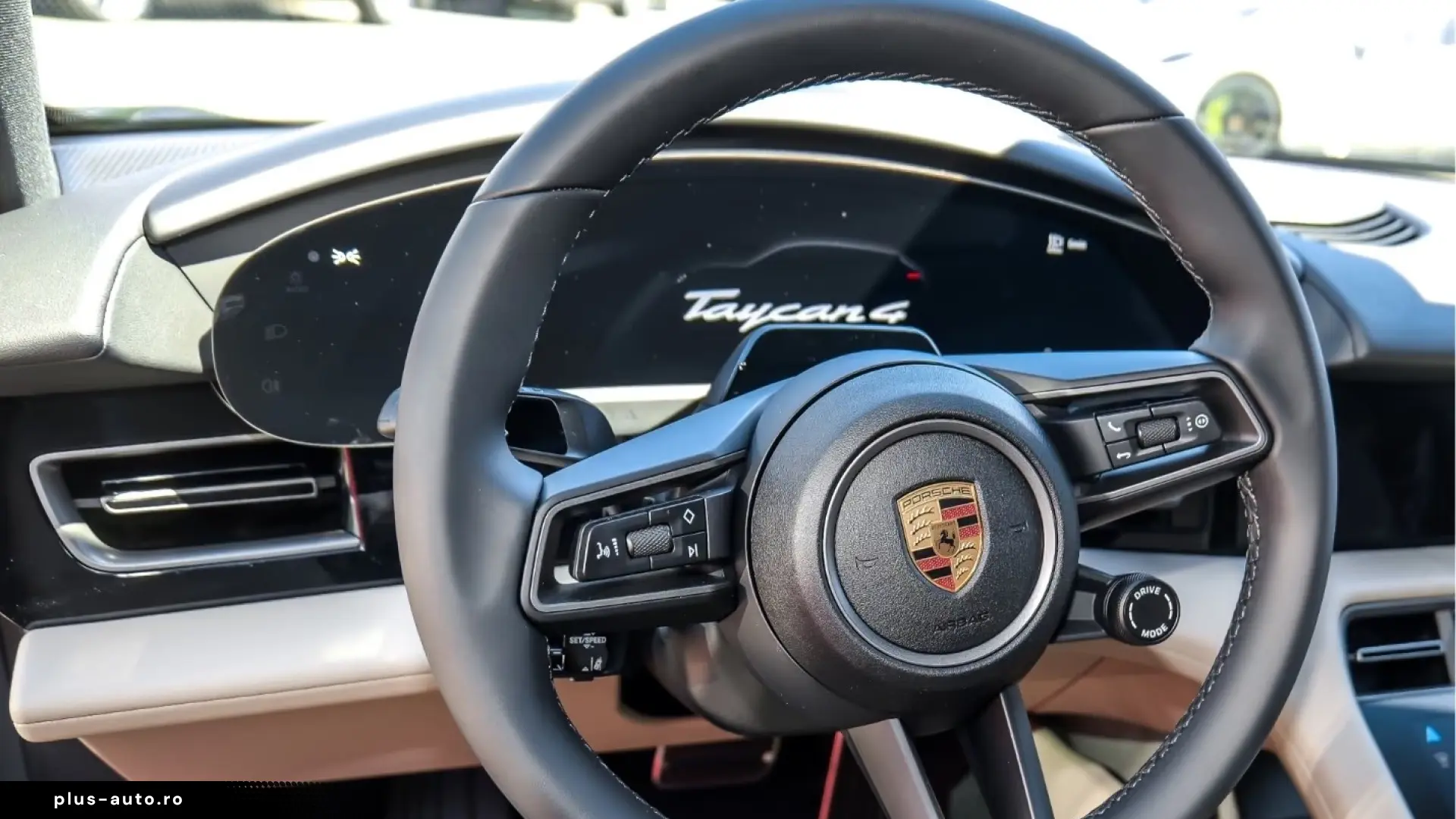 Porsche Taycan 4 Cross Turismo Soft-Close Head-Up