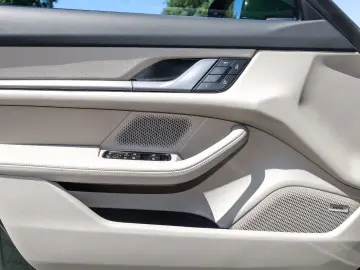 Porsche Taycan 4 Cross Turismo Soft-Close Head-Up