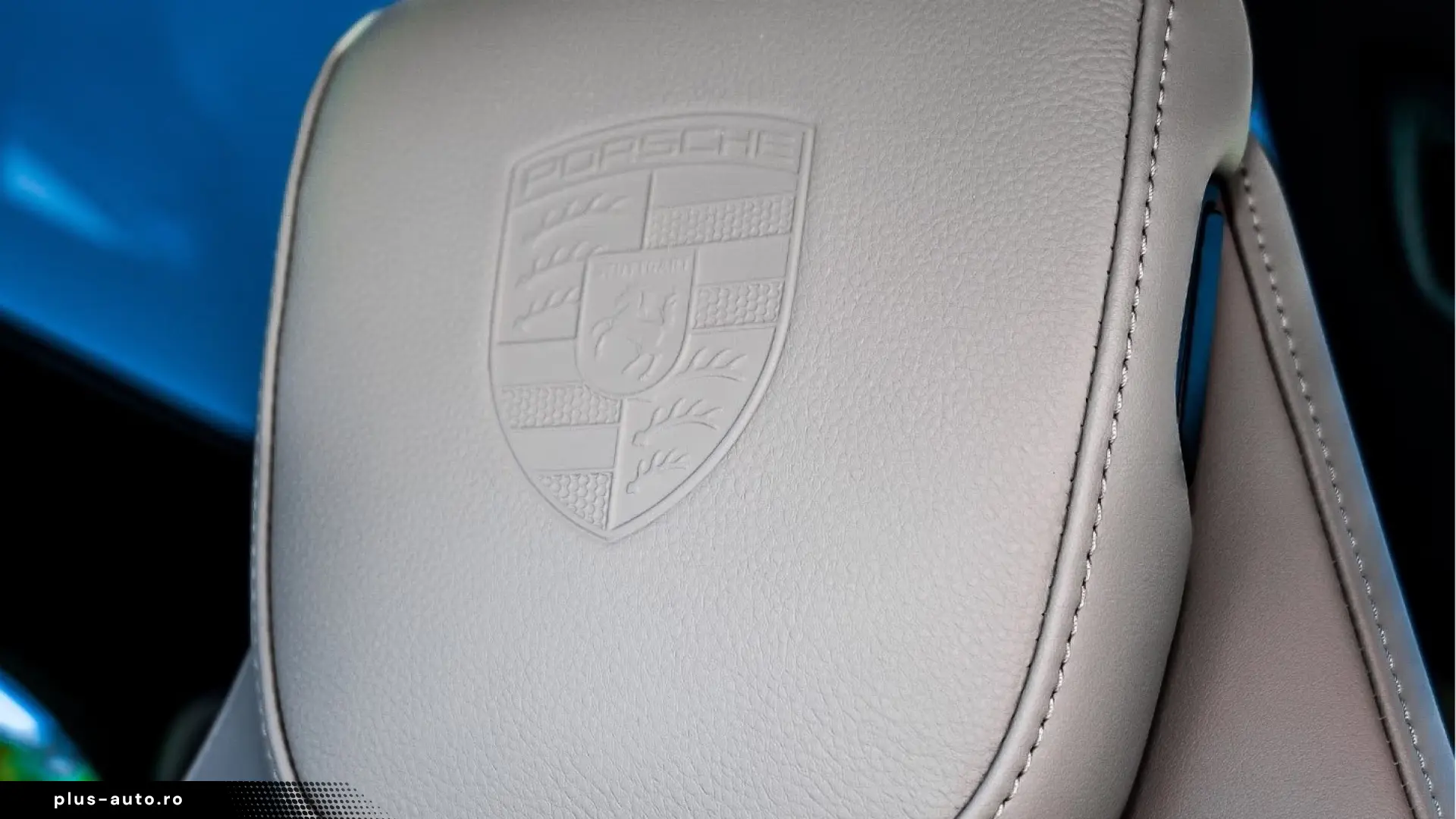 Porsche Taycan 4 Cross Turismo Soft-Close Head-Up