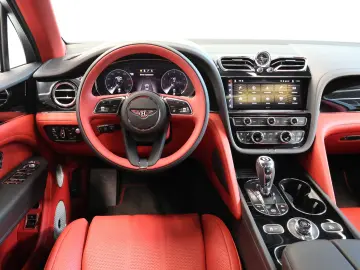 Bentley Bentayga 4.0 V8 EWB 4WD Autom.