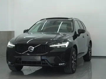 VOLVO XC60 B5 Plus Dark AWD Pan 360 Pilot TWA H&K KEY