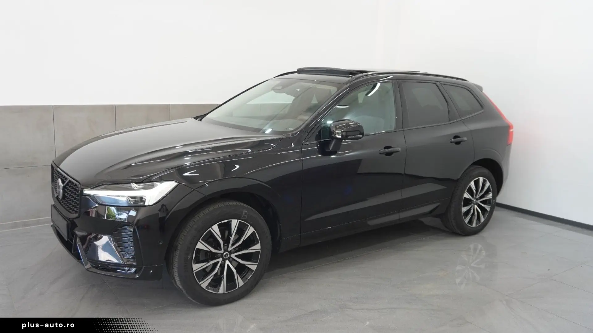 VOLVO XC60 B5 Plus Dark AWD Pan 360 Pilot TWA H&K KEY