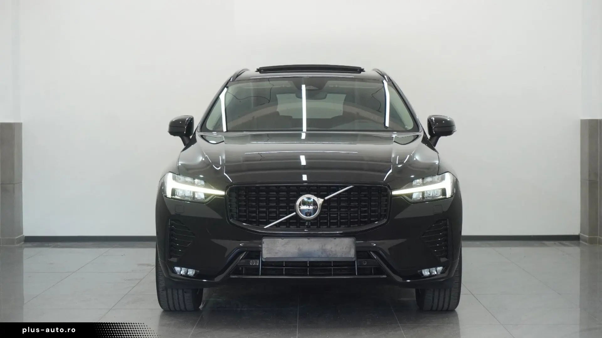 VOLVO XC60 B5 Plus Dark AWD Pan 360 Pilot TWA H&K KEY