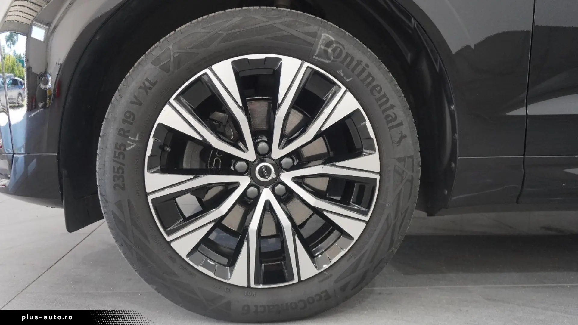VOLVO XC60 B5 Plus Dark AWD Pan 360 Pilot TWA H&K KEY