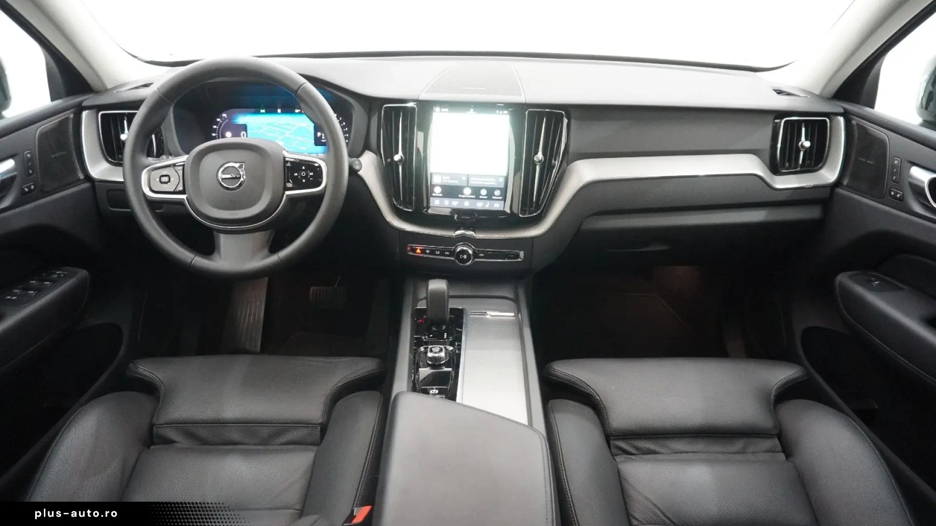 VOLVO XC60 B5 Plus Dark AWD Pan 360 Pilot TWA H&K KEY