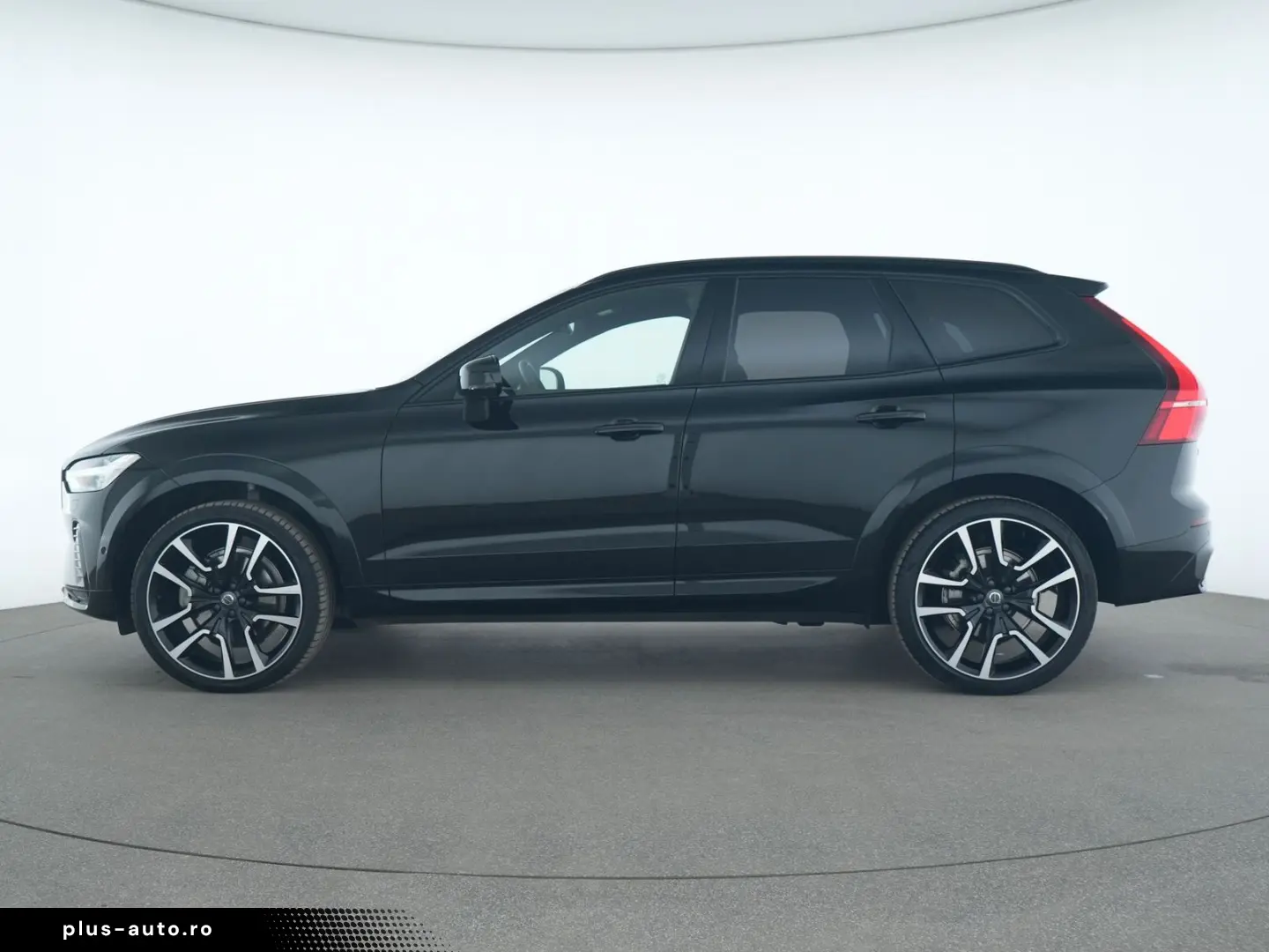 VOLVO XC60 R Design AHK ACC Kessy Kamera LED Navi SHZ