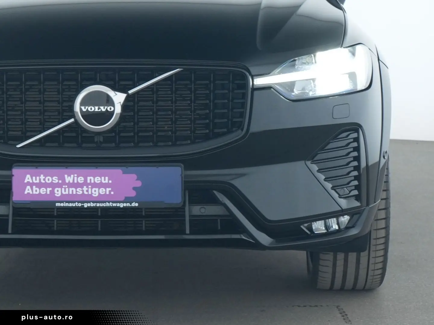 VOLVO XC60 R Design AHK ACC Kessy Kamera LED Navi SHZ