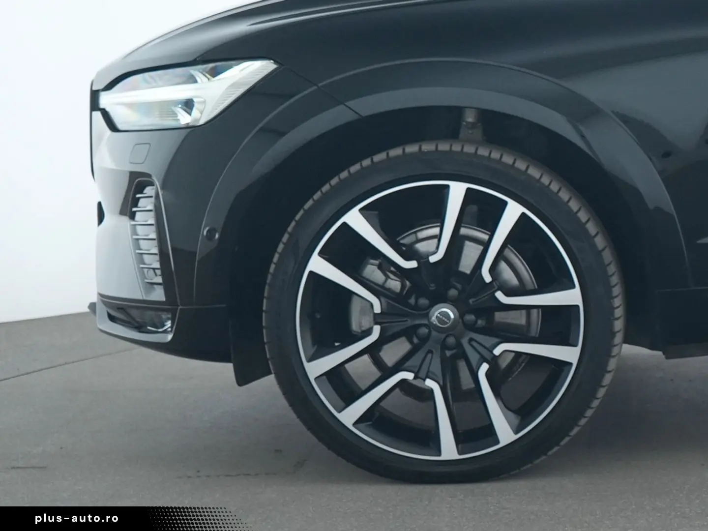 VOLVO XC60 R Design AHK ACC Kessy Kamera LED Navi SHZ