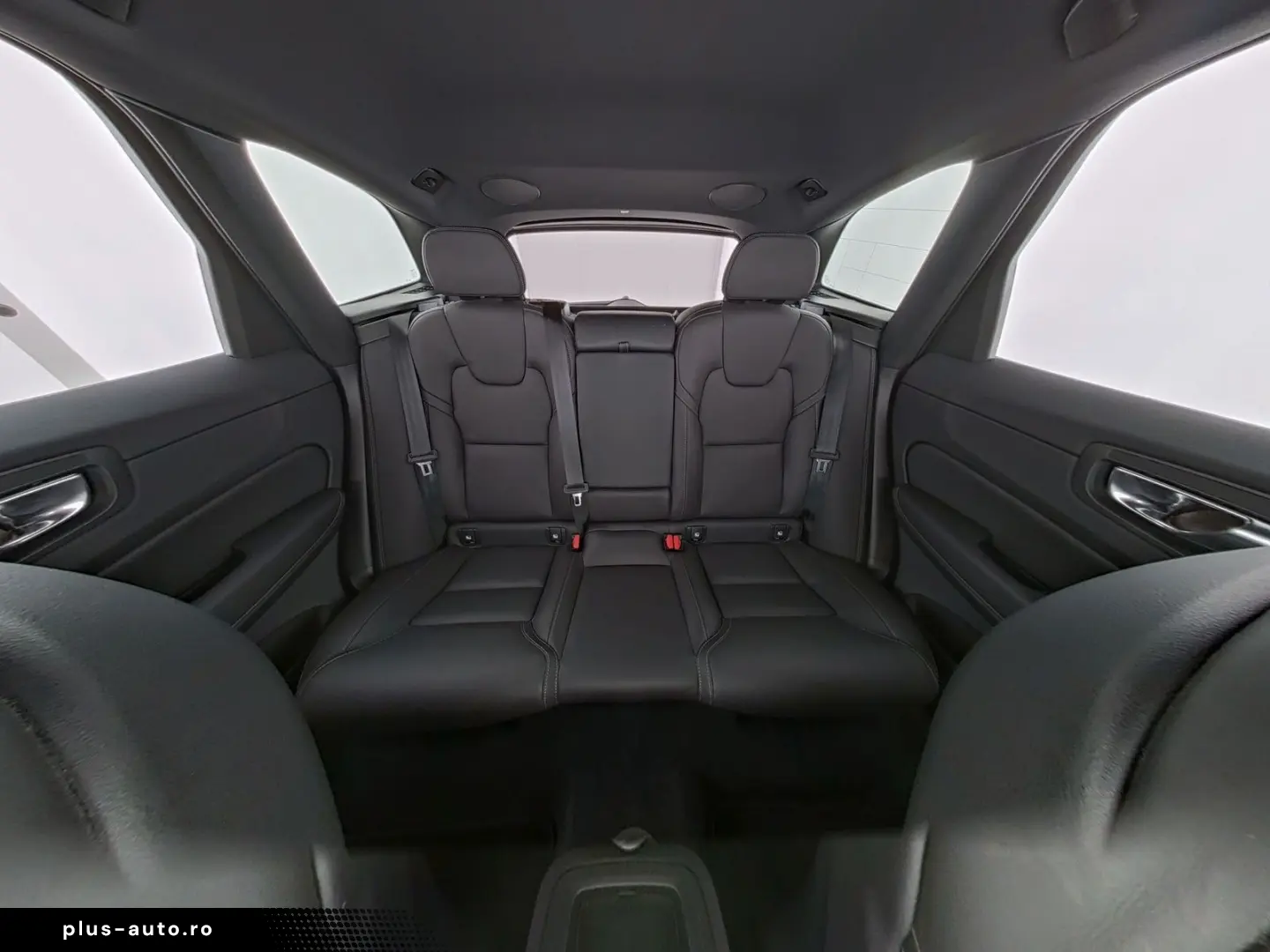 VOLVO XC60 R Design AHK ACC Kessy Kamera LED Navi SHZ