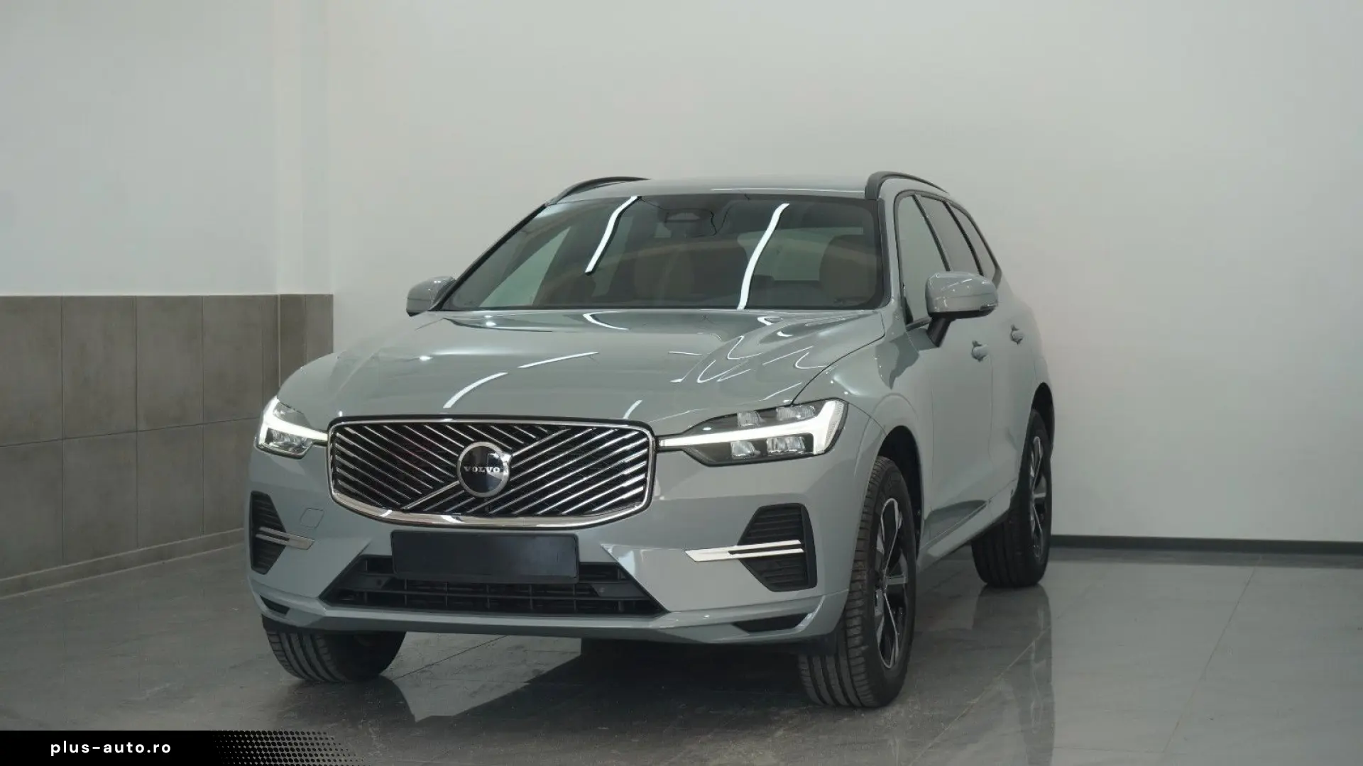 VOLVO XC60 B5 Core AWD NewMod PilotAss TWA Garantie
