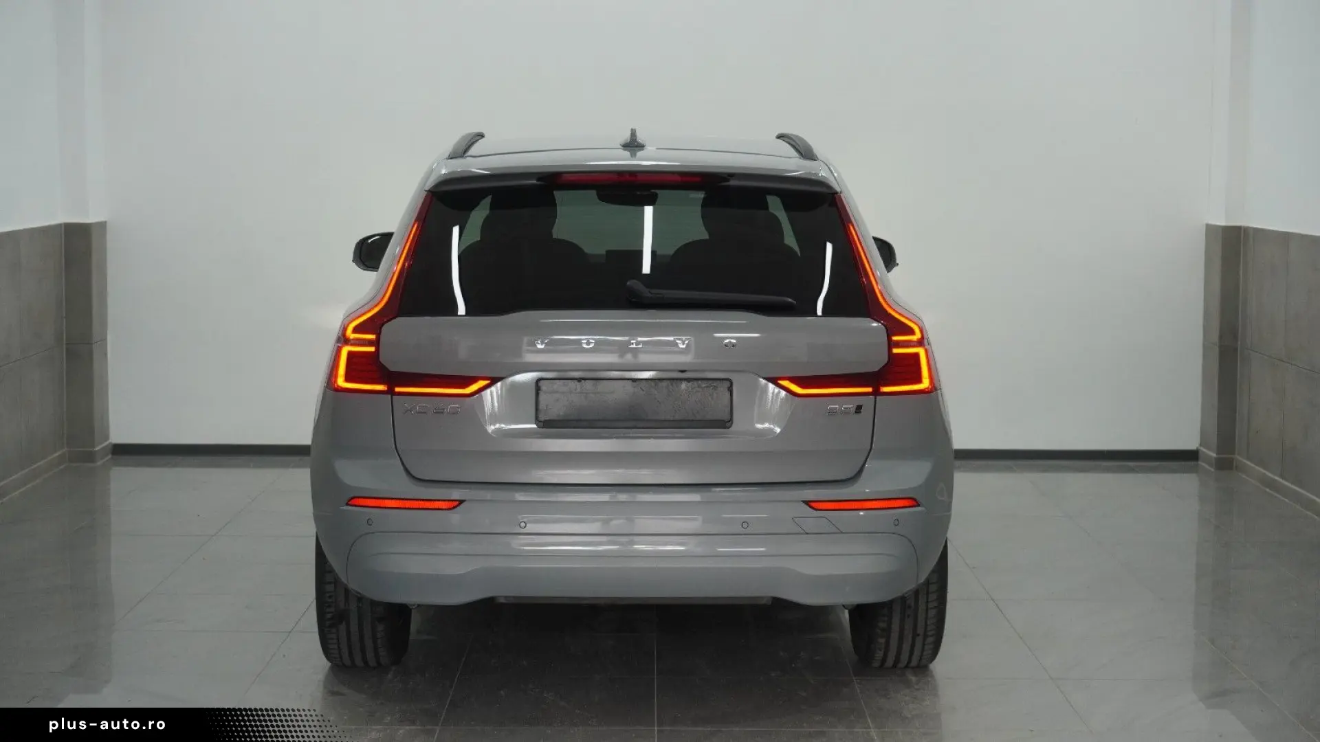 VOLVO XC60 B5 Core AWD NewMod PilotAss TWA Garantie