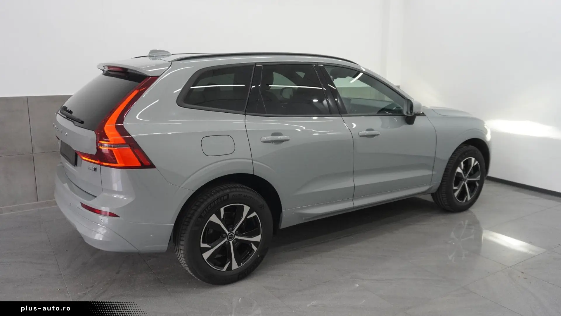 VOLVO XC60 B5 Core AWD NewMod PilotAss TWA Garantie
