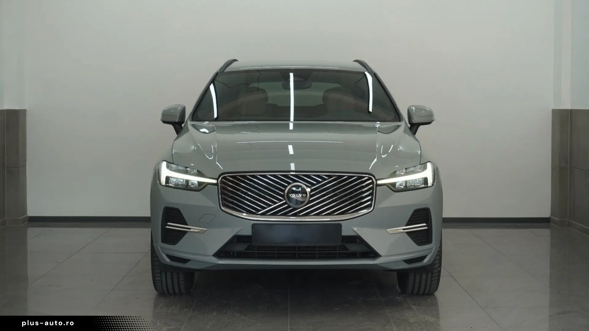 VOLVO XC60 B5 Core AWD NewMod PilotAss TWA Garantie