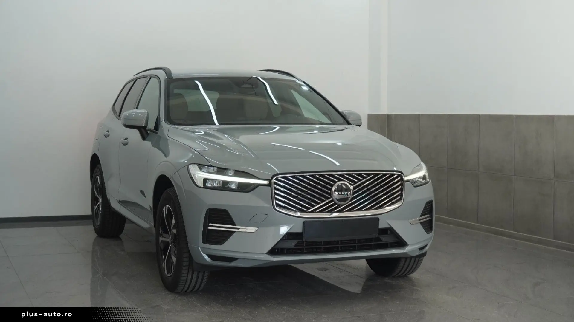 VOLVO XC60 B5 Core AWD NewMod PilotAss TWA Garantie