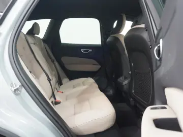 VOLVO XC60 B5 Core AWD NewMod PilotAss TWA Garantie