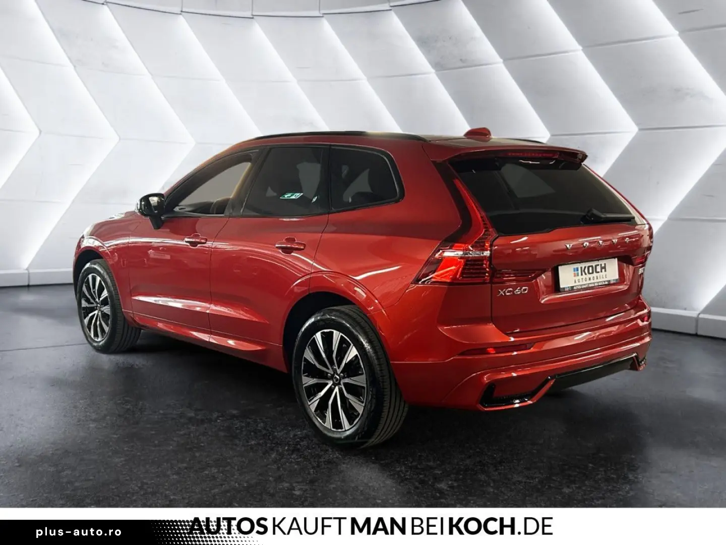 VOLVO XC60 B5 B AWD Plus Dark ACC BLIS V-LED 4xSHz H&K
