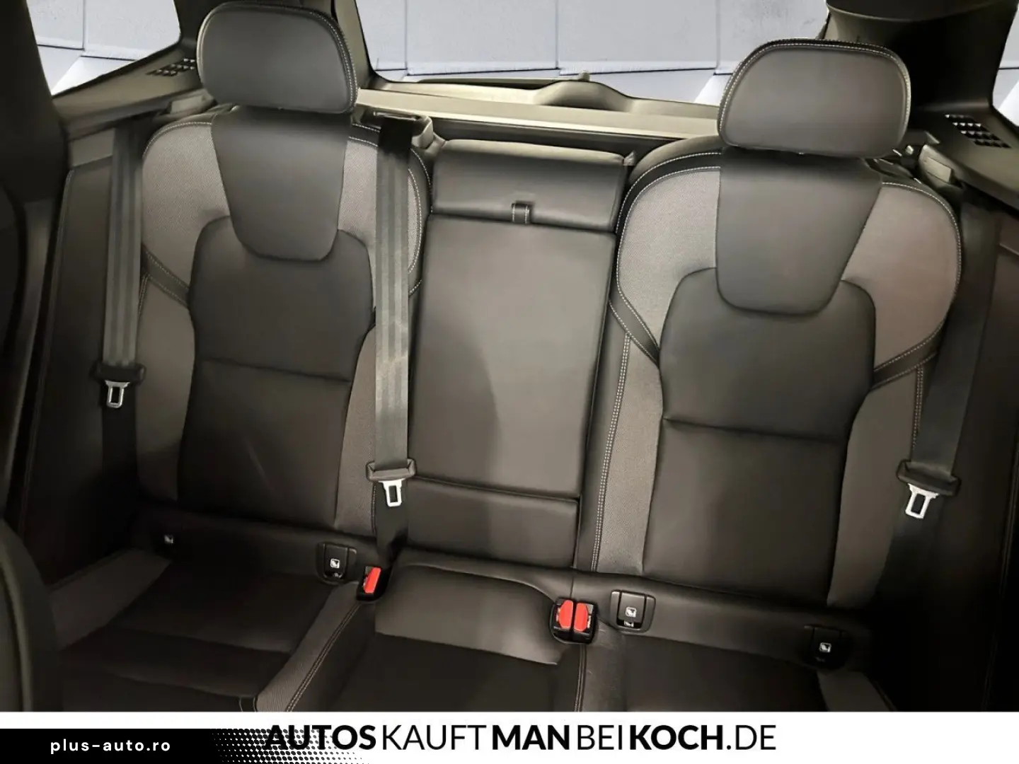 VOLVO XC60 B5 B AWD Plus Dark ACC BLIS V-LED 4xSHz H&K