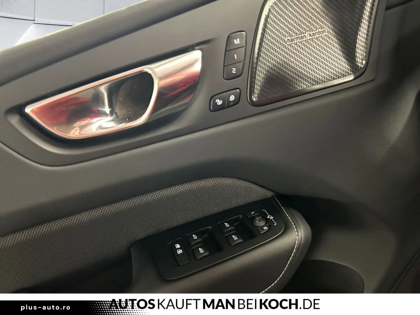 VOLVO XC60 B5 B AWD Plus Dark ACC BLIS V-LED 4xSHz H&K