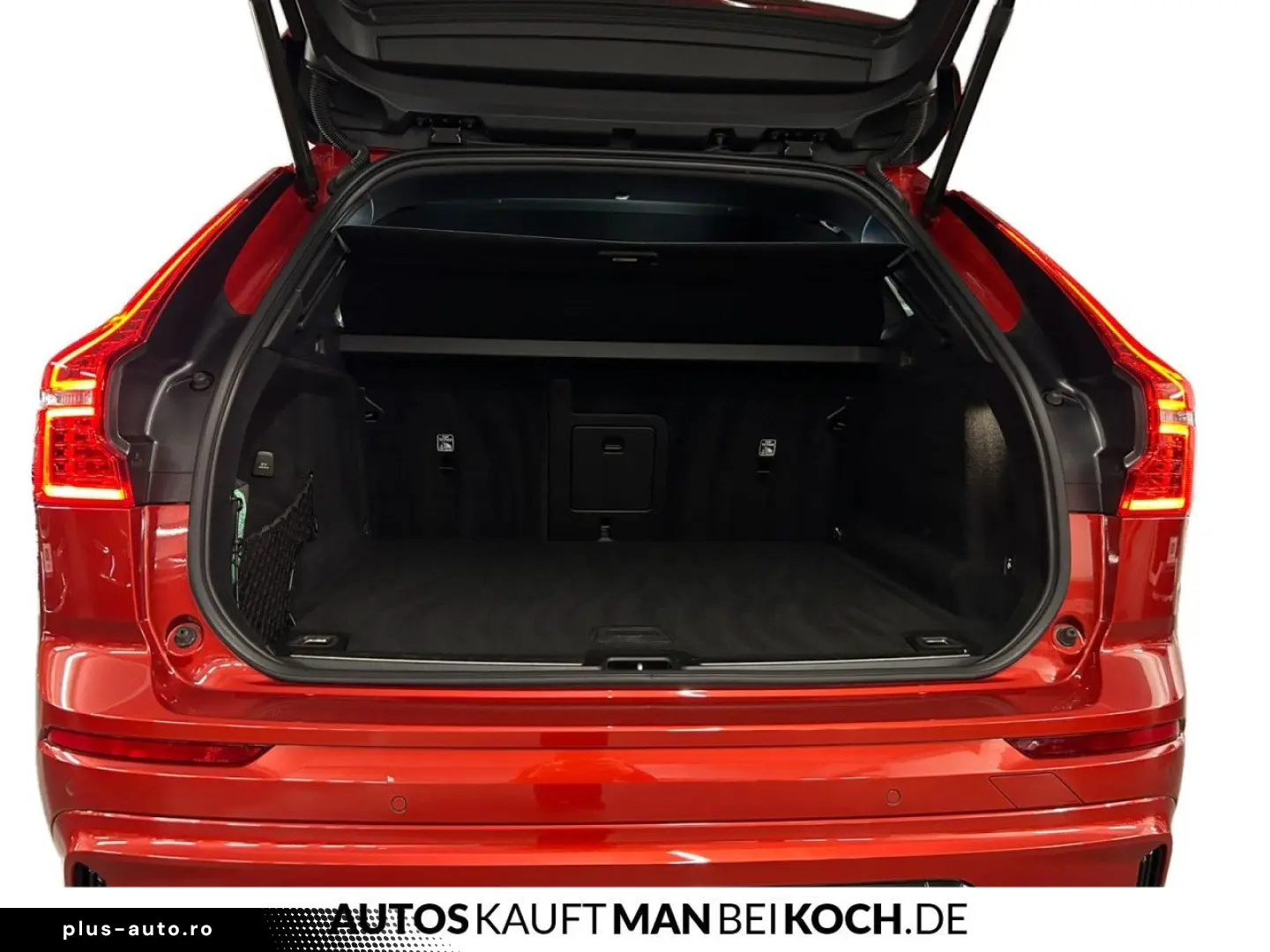 VOLVO XC60 B5 B AWD Plus Dark ACC BLIS V-LED 4xSHz H&K