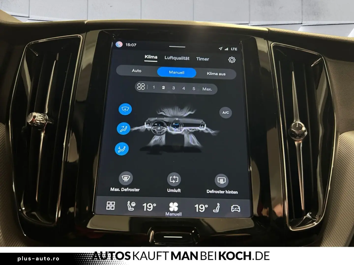 VOLVO XC60 B5 B AWD Plus Dark ACC BLIS V-LED 4xSHz H&K