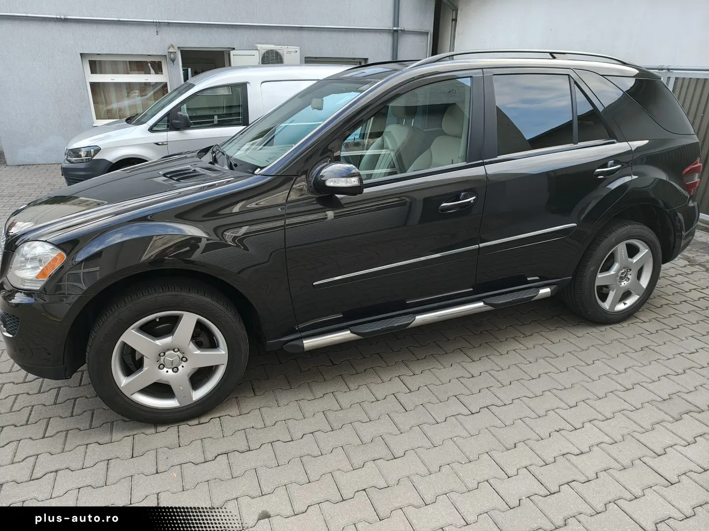 Mercedes-Benz ML 320