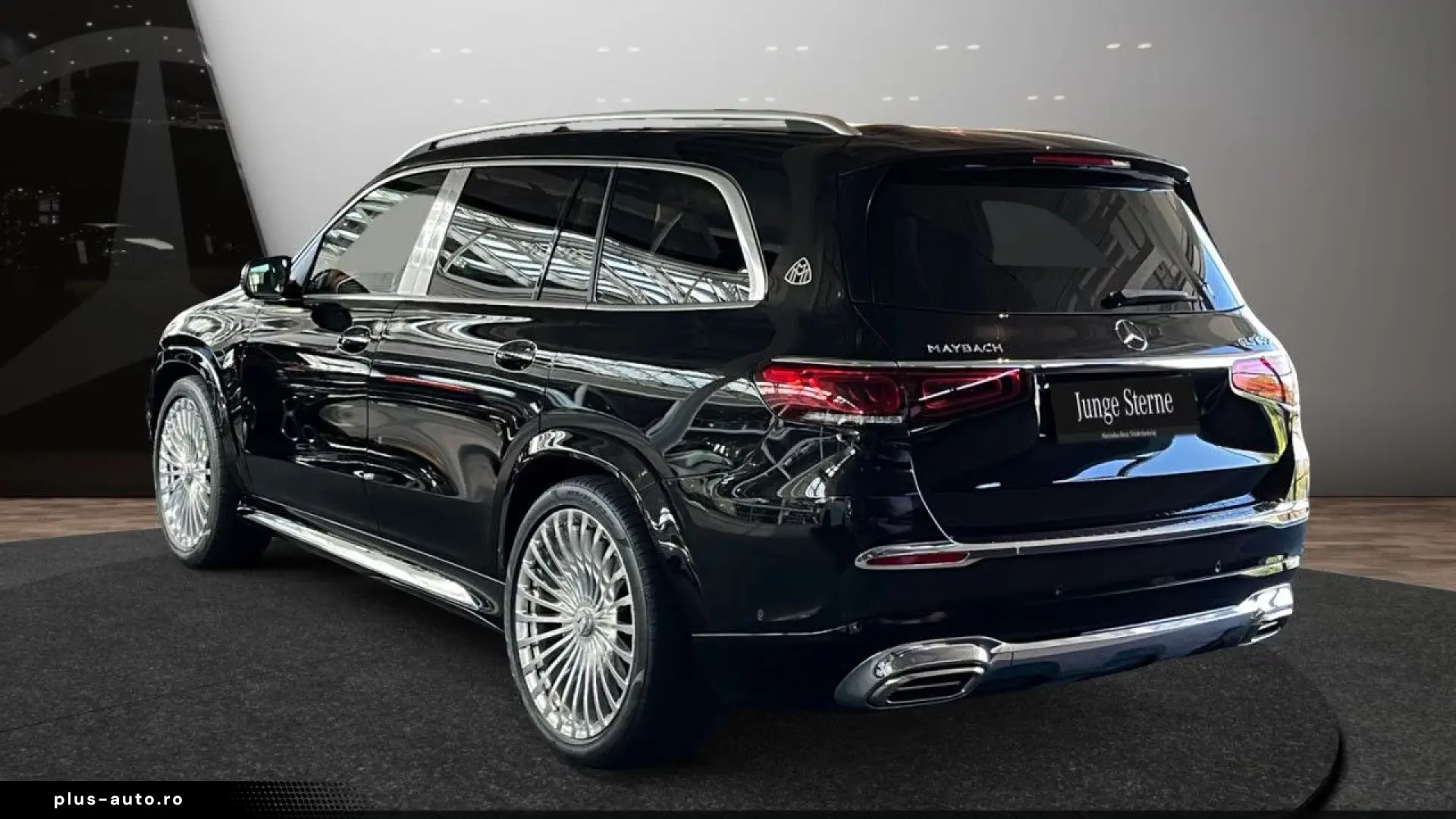 Mercedes-Benz GLS600 Maybach First-Class Fond