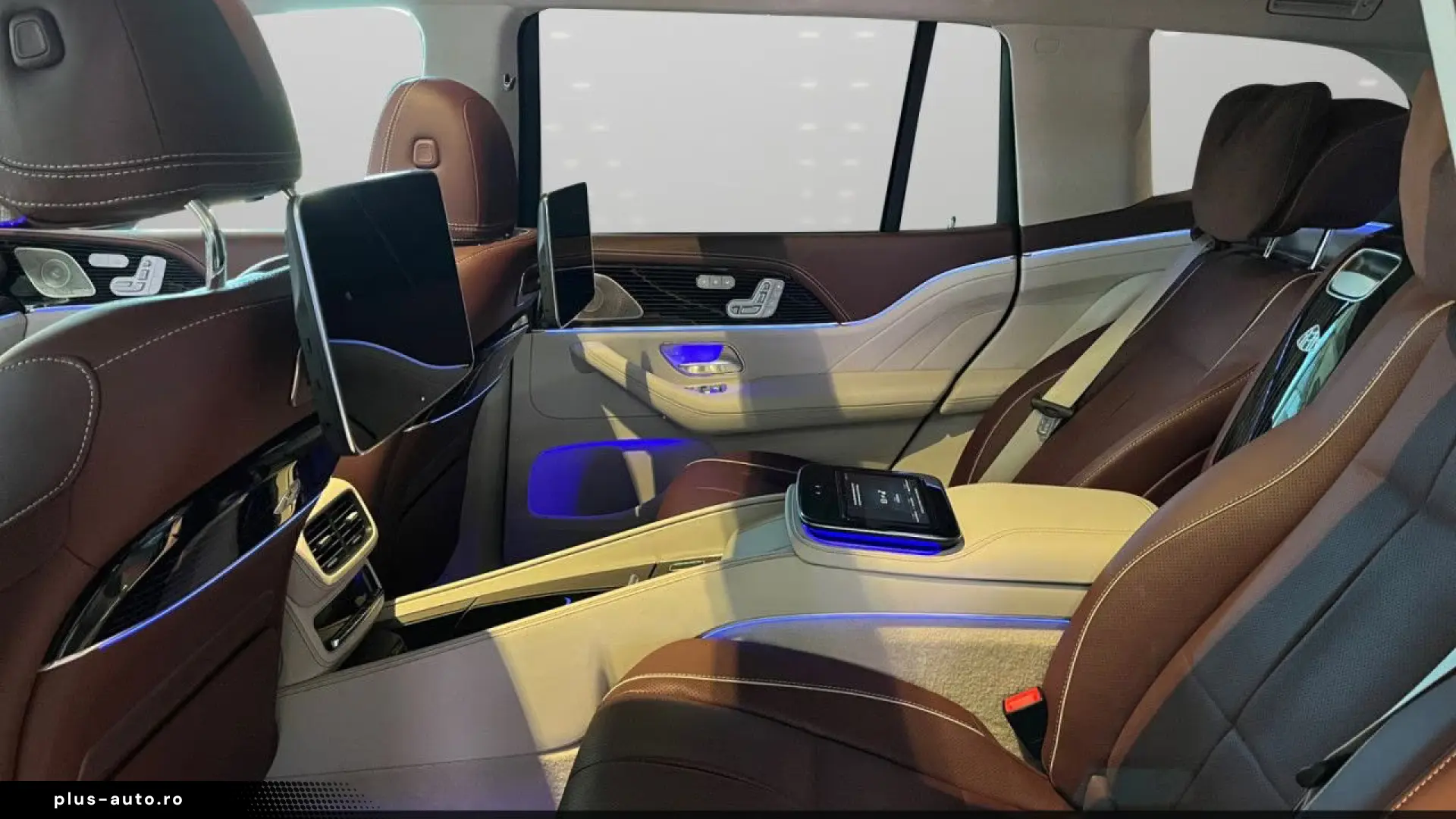 Mercedes-Benz GLS600 Maybach First-Class Fond