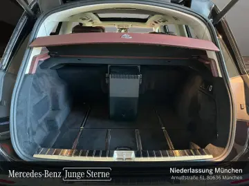 Mercedes-Benz GLS600 Maybach First-Class Fond