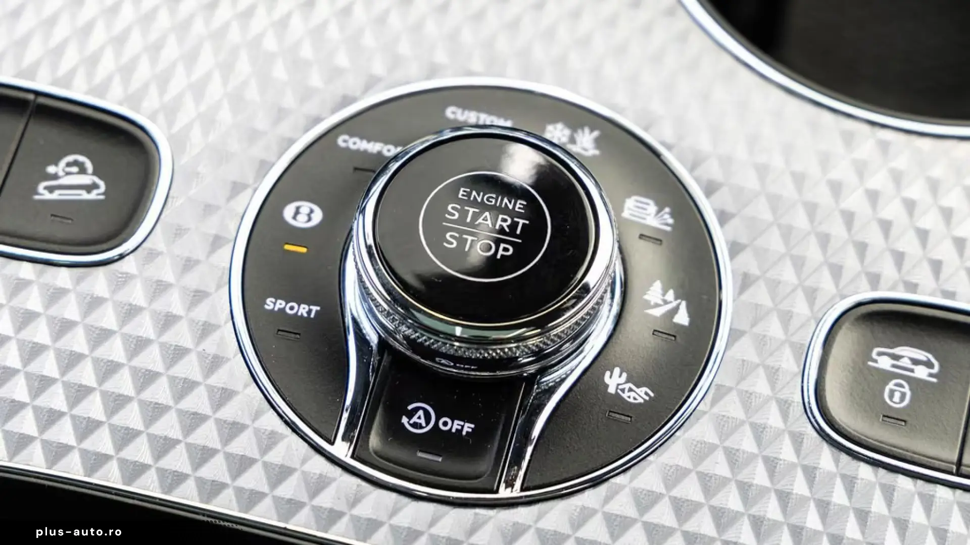 Bentley Bentayga EWB Mulliner von BENTLEY