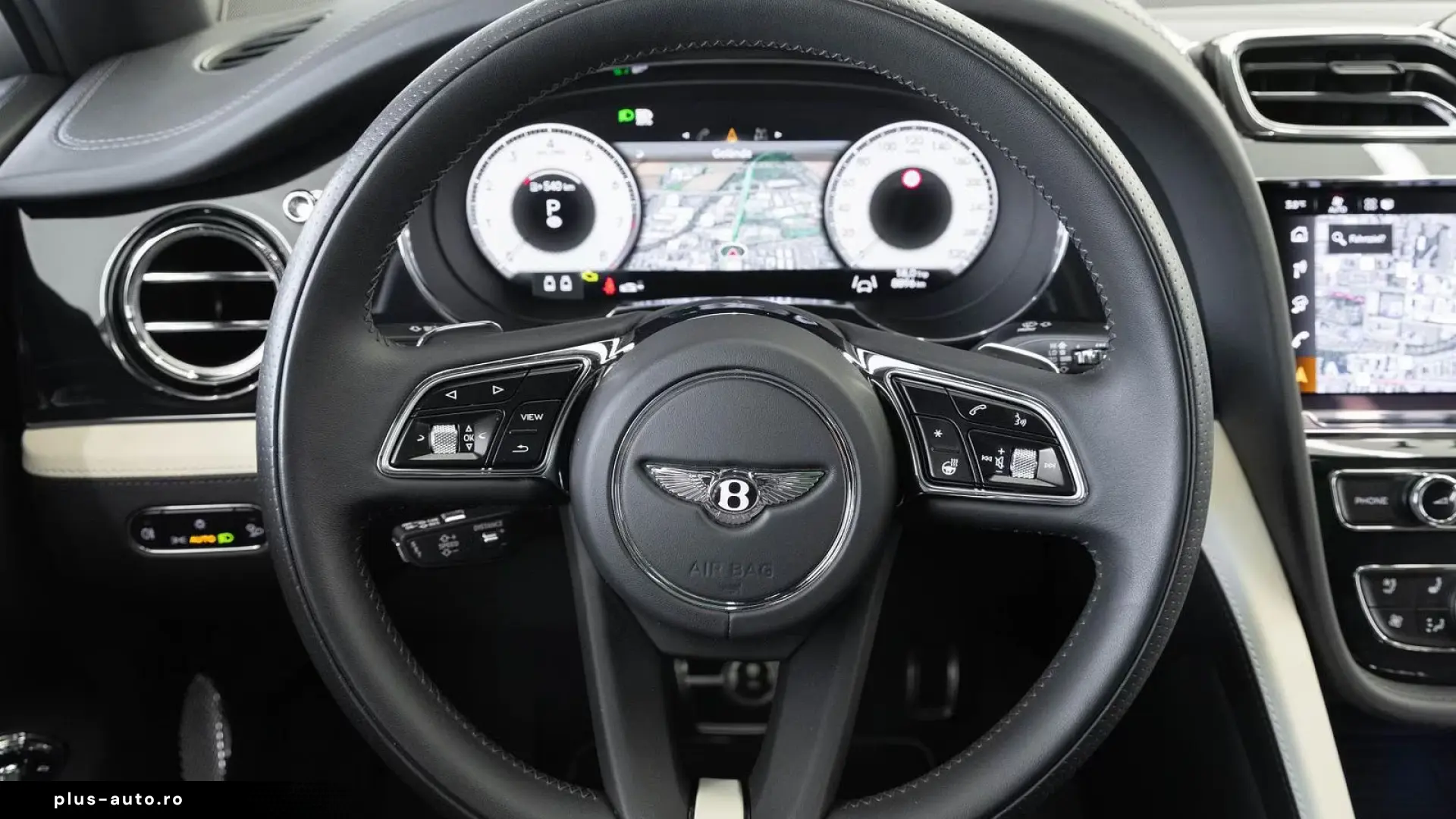 Bentley Bentayga EWB Mulliner von BENTLEY