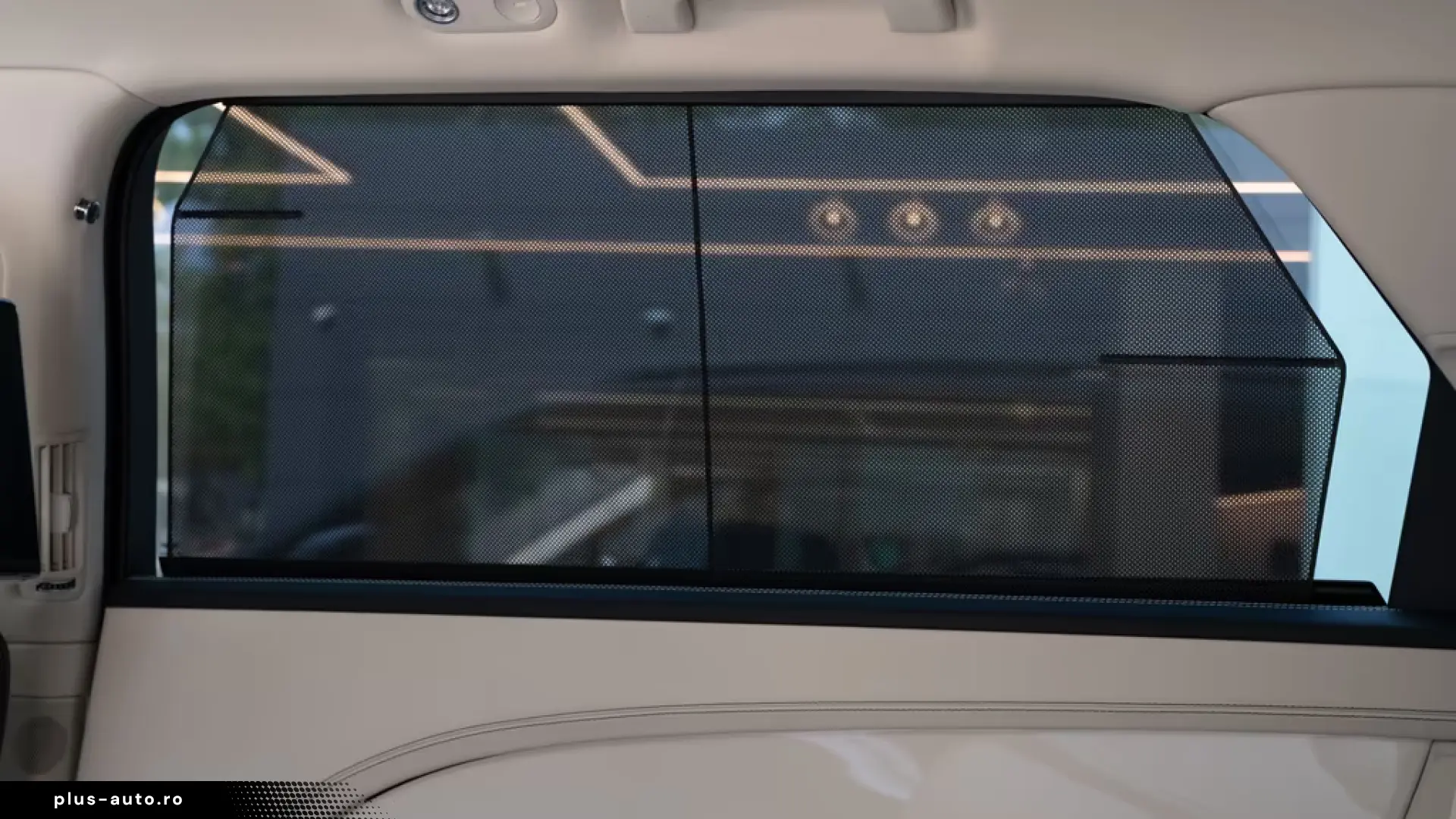 Bentley Bentayga V8 EWB Azure V8  AirlineSeatSpec