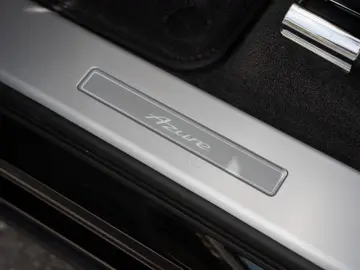 Bentley Bentayga V8 EWB Azure V8  AirlineSeatSpec