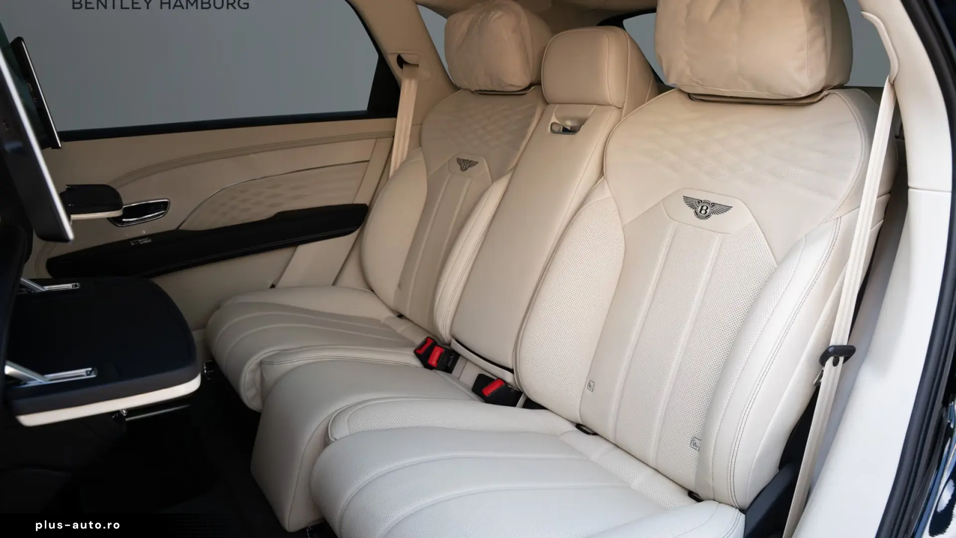 Bentley Bentayga V8 EWB Azure V8  AirlineSeatSpec