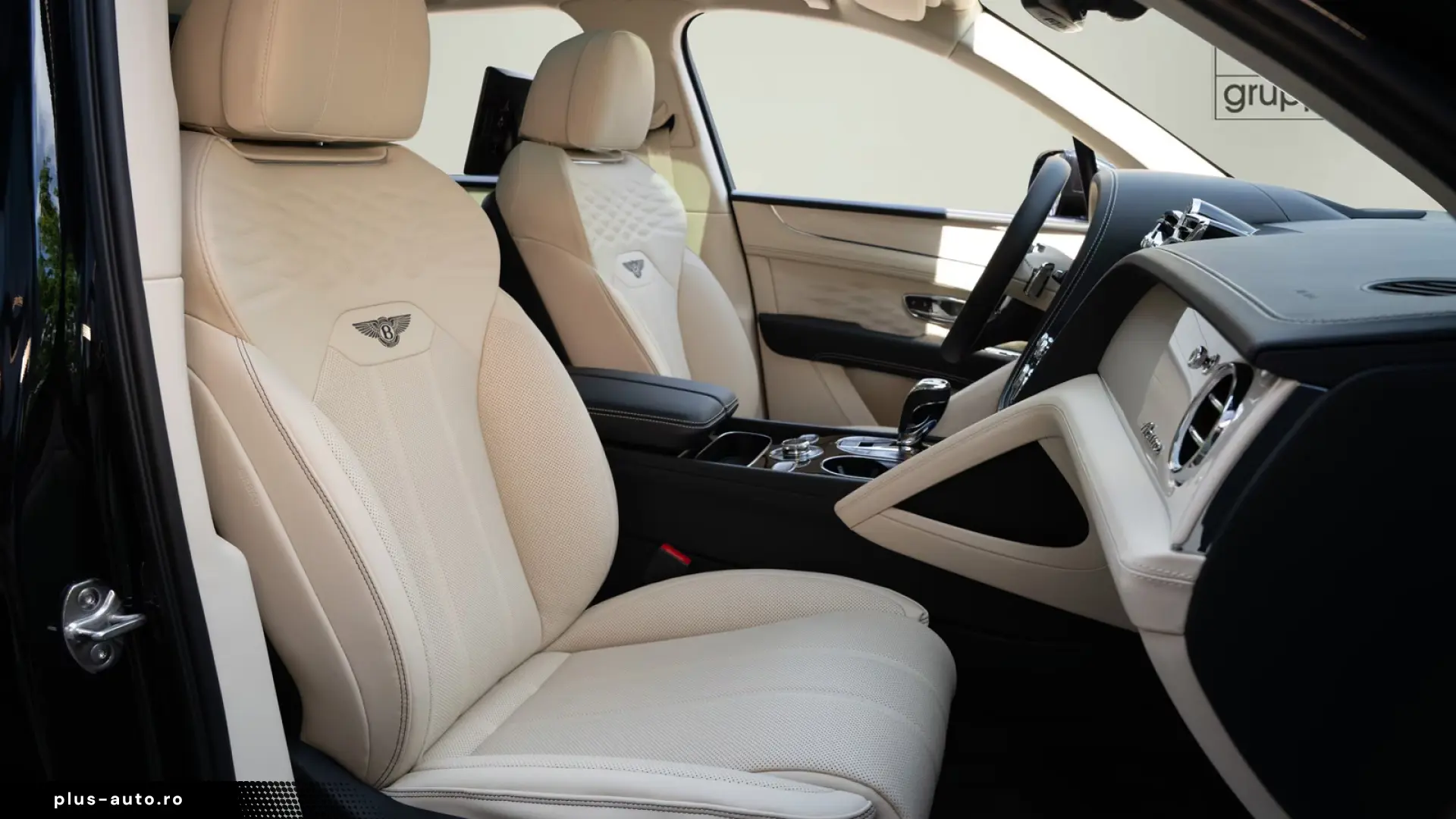 Bentley Bentayga V8 EWB Azure V8  AirlineSeatSpec