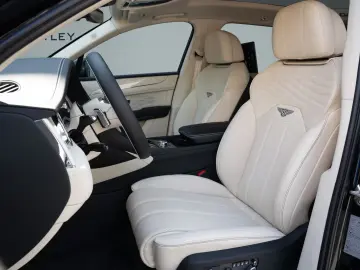 Bentley Bentayga V8 EWB Azure V8  AirlineSeatSpec