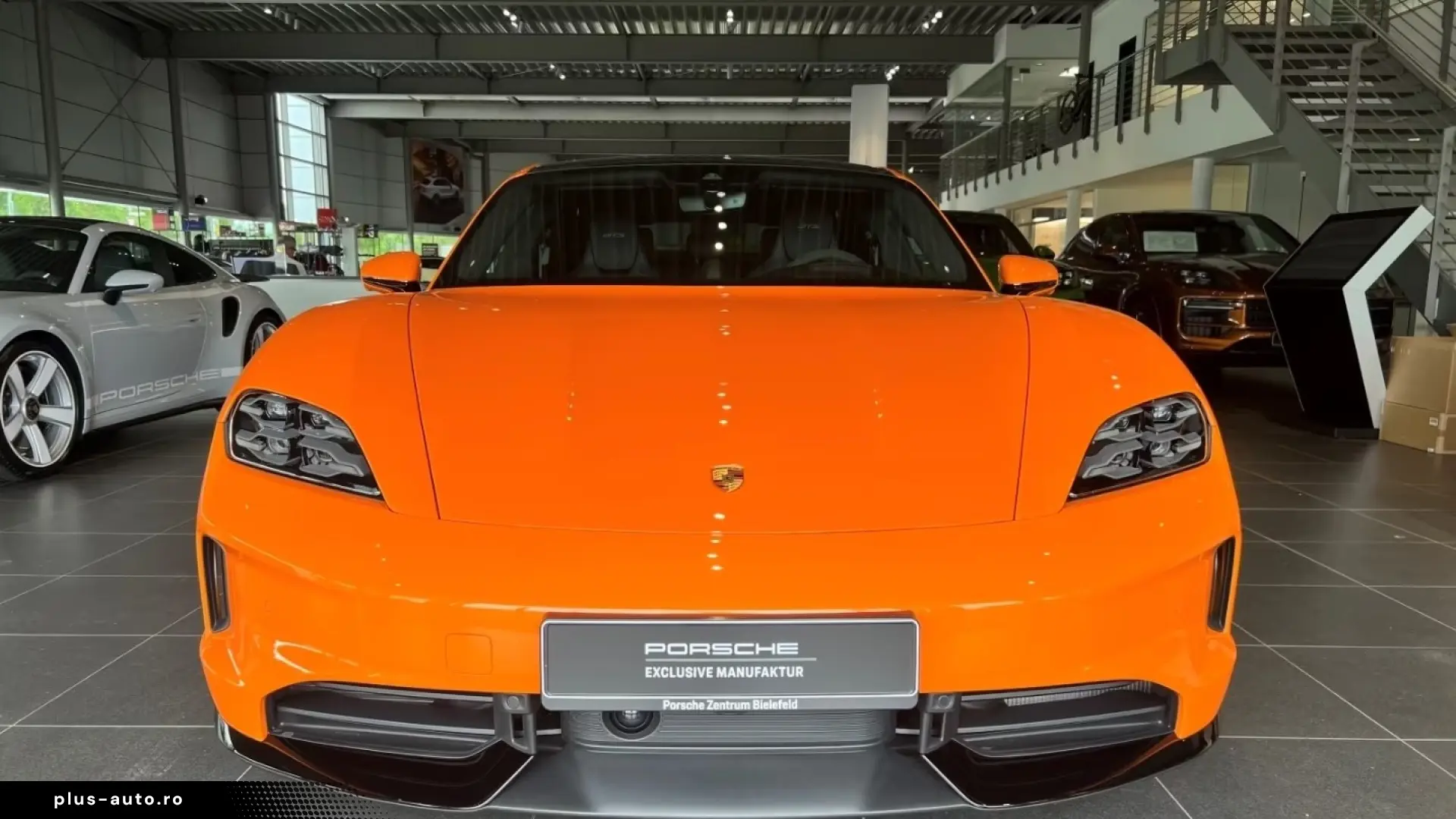 Porsche Taycan GTS Pastel Orange Soft-Close