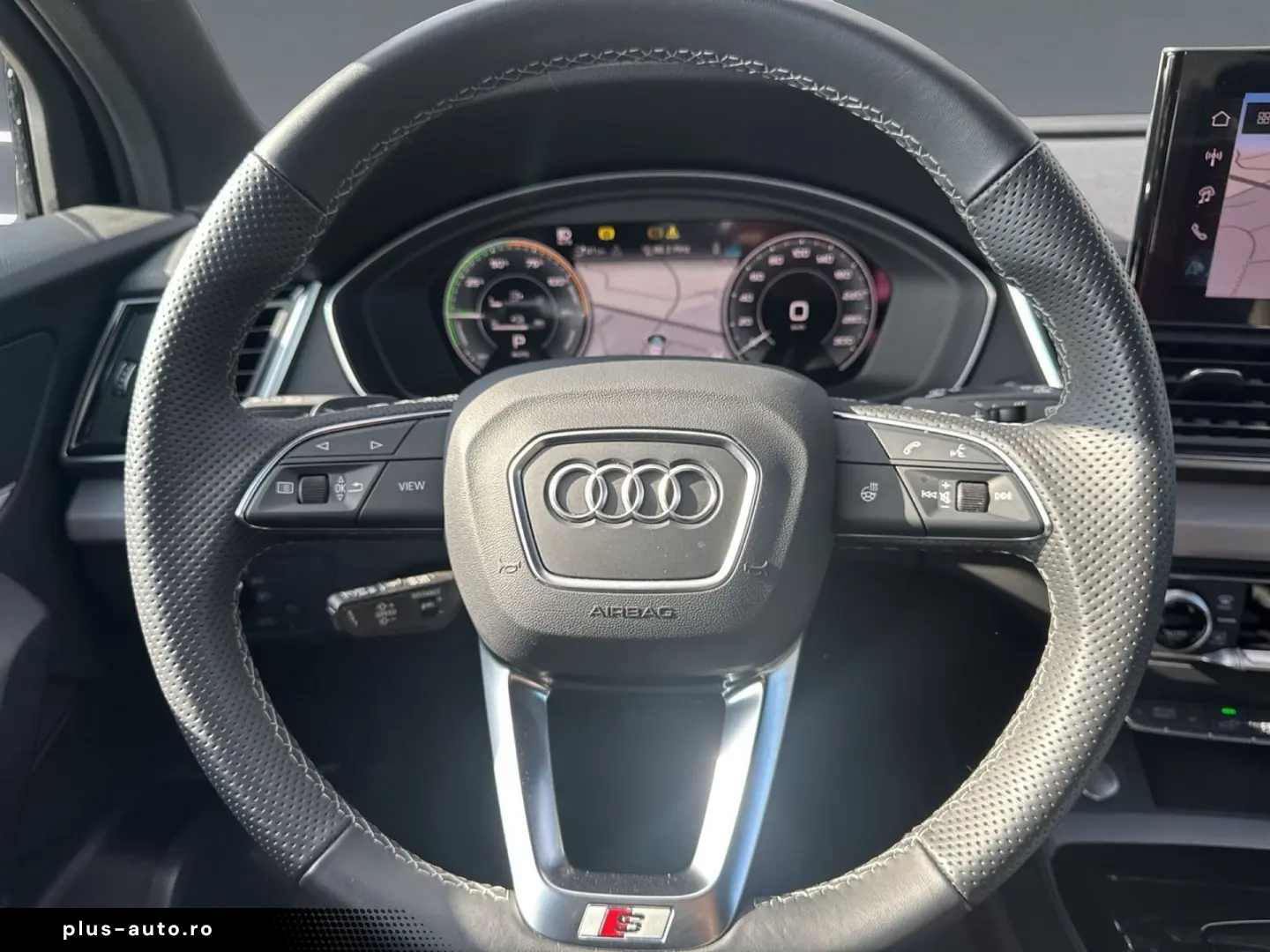 AUDI Q5 55 TFSI e qu S line MATRIX AHK PANO 360  21