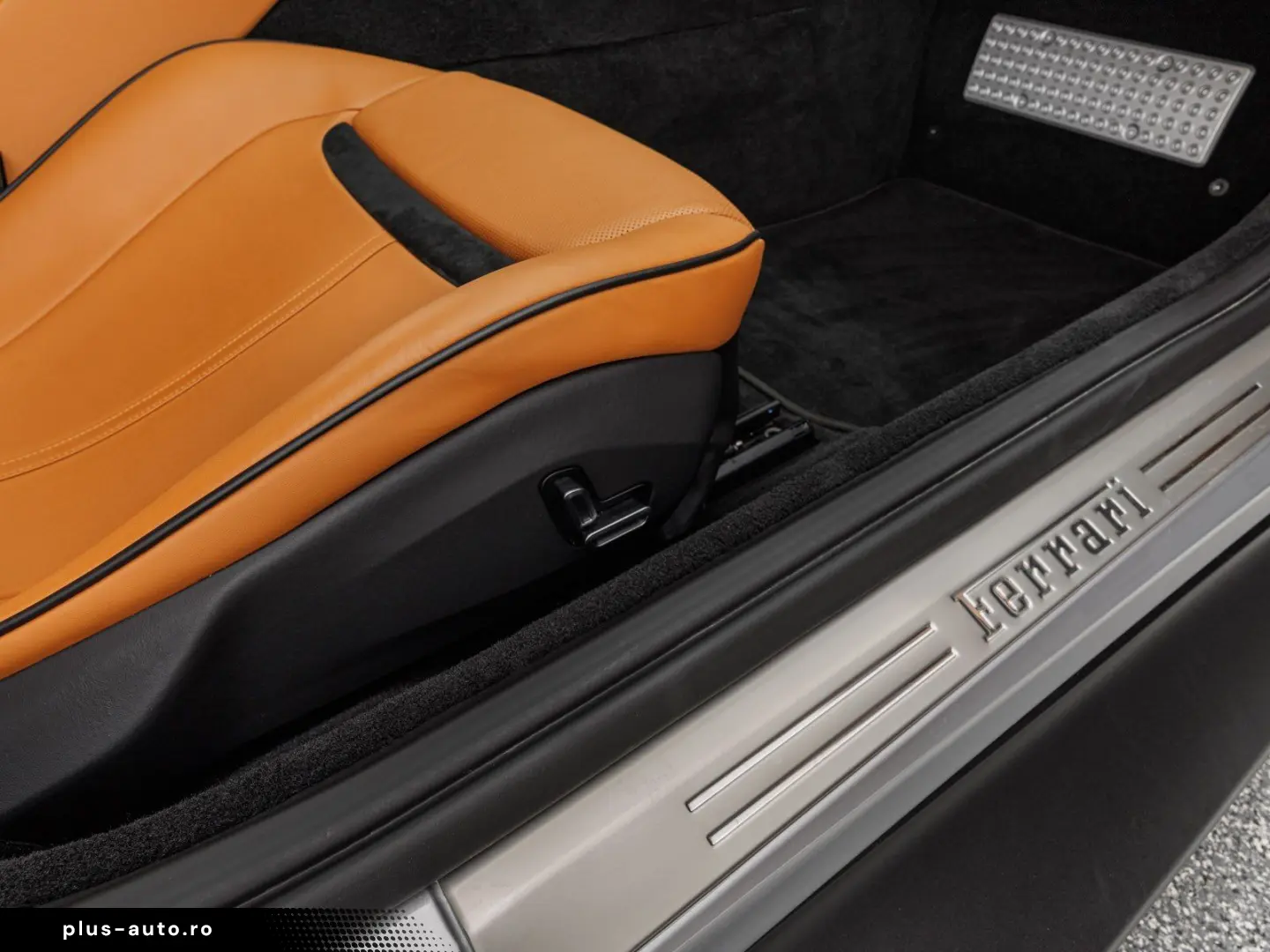 FERRARI Roma 360 JBL PassDisplay