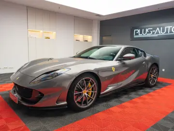 Ferrari 812 6.5 V12 Superfast DCT F1
