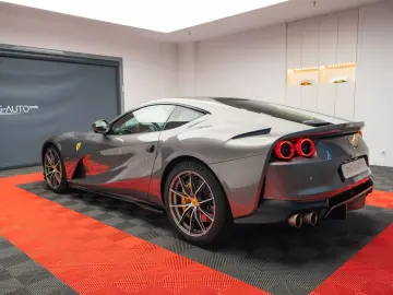 Ferrari 812 6.5 V12 Superfast DCT F1