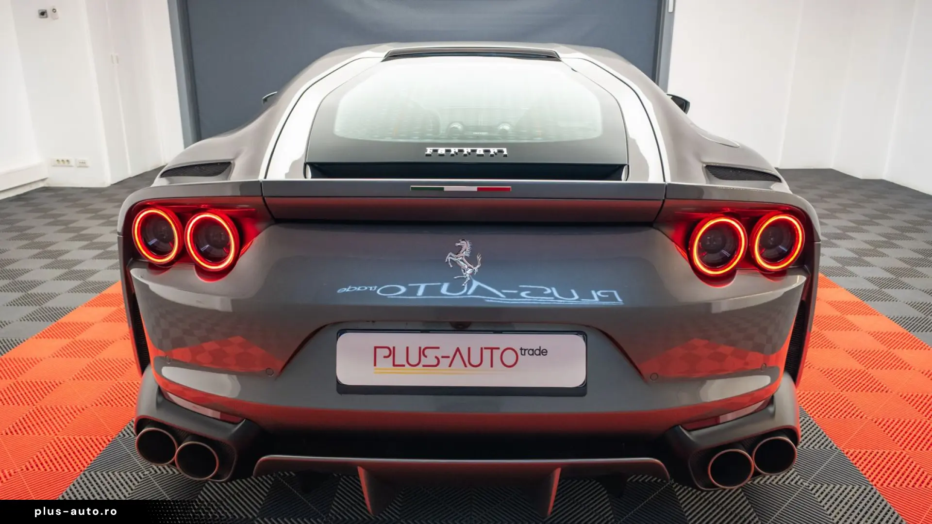 Ferrari 812 6.5 V12 Superfast DCT F1