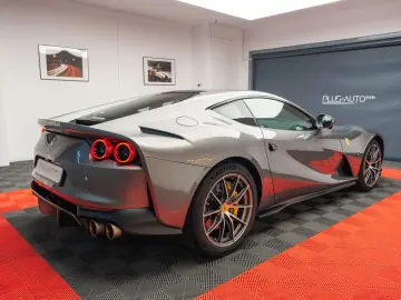Ferrari 812 6.5 V12 Superfast DCT F1