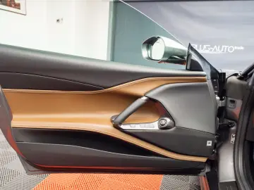 Ferrari 812 6.5 V12 Superfast DCT F1