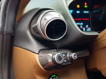 Ferrari 812 6.5 V12 Superfast DCT F1